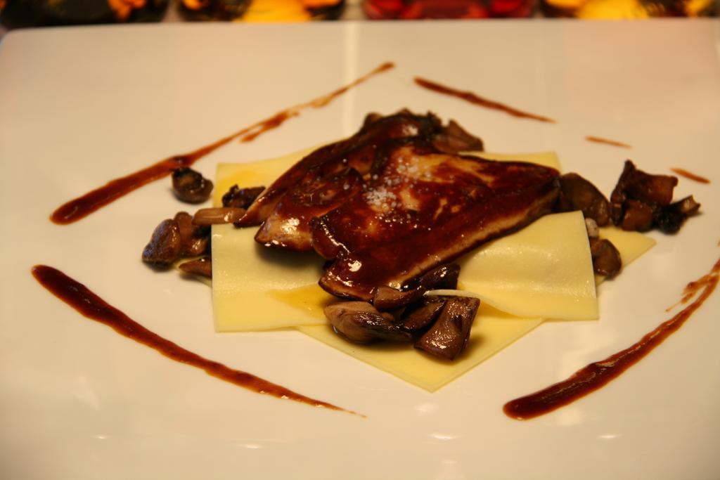 Logis Au Canard Gourmand Samatan Kültér fotó